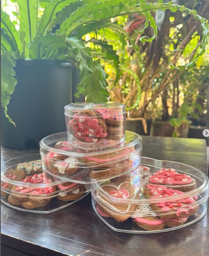 Heart-shaped Gingerbread/Chocolate Cookie Sets