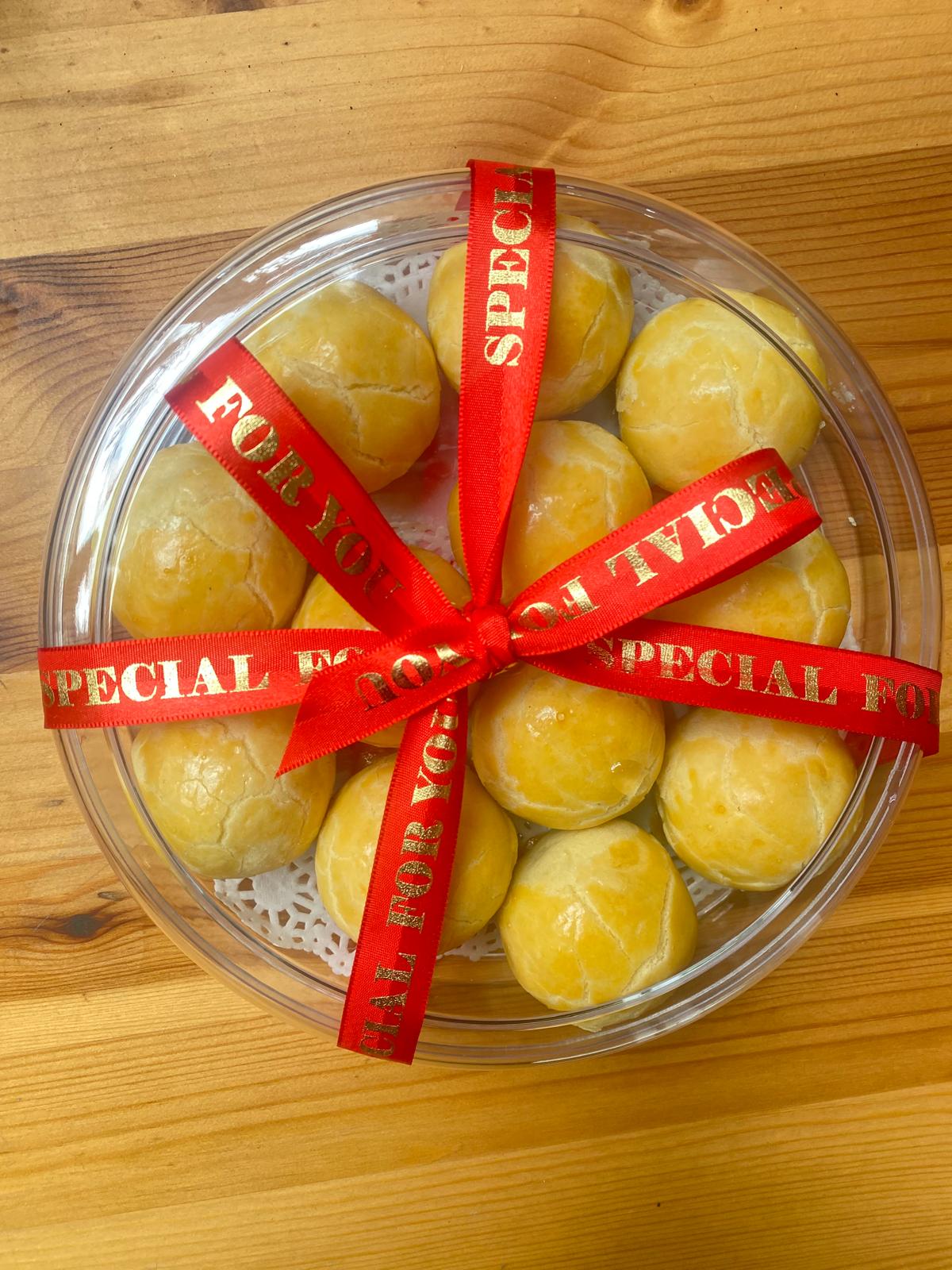 CNY Golden Prosperity Peranakan Pineapple XL Ball Treasures